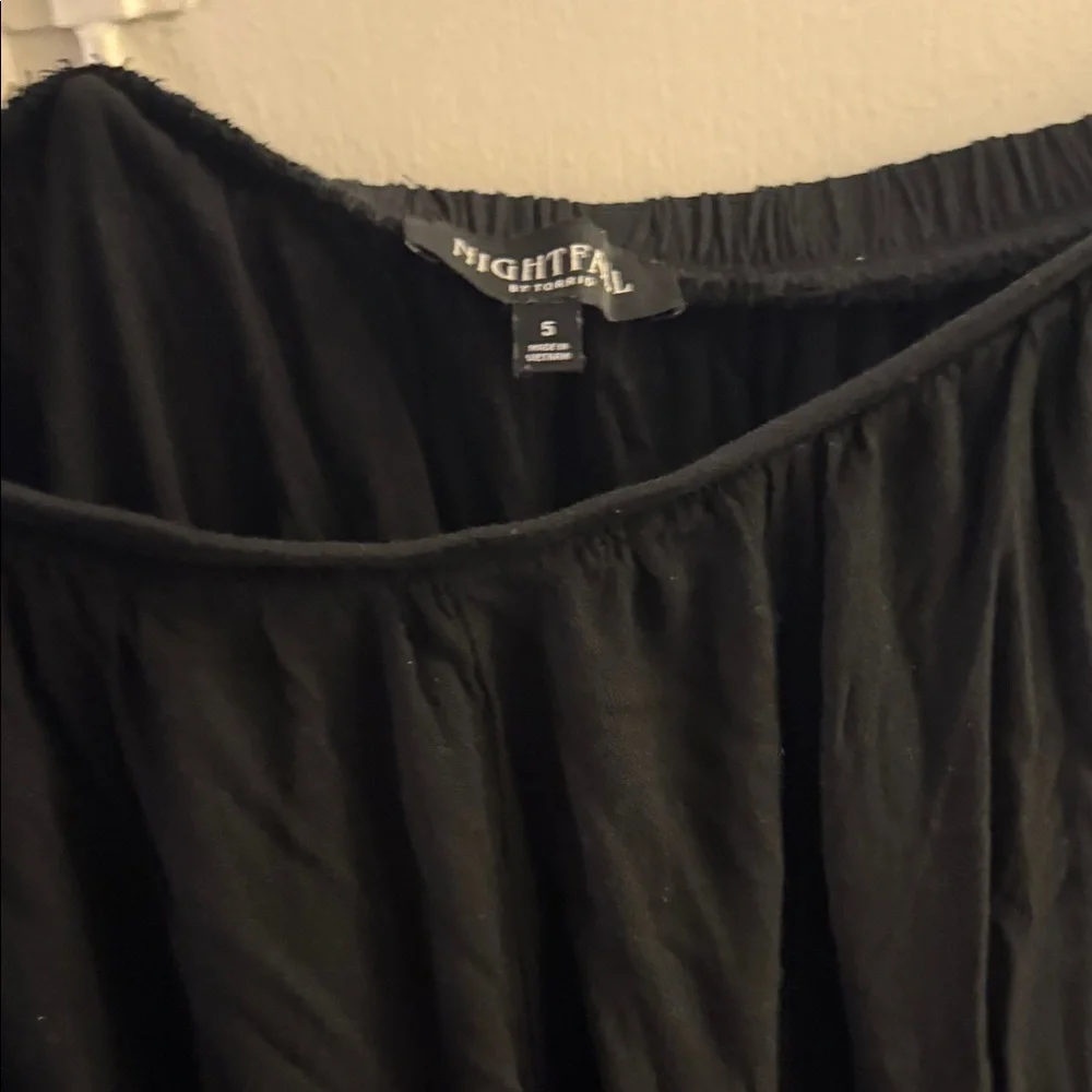 Elegant Black Women's Torrid 5X Skirt with lace slit - Picture 3 of 4